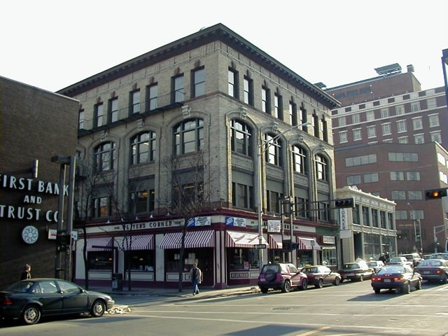 2000 - HARKNESS BUILDING - CORNISH